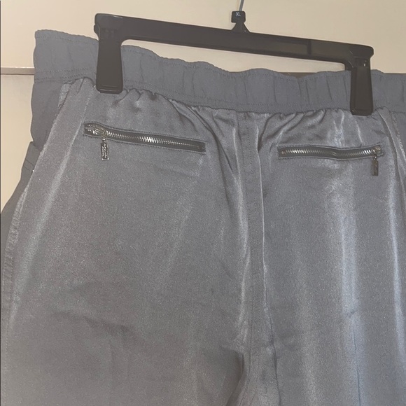 Chicos black label Gray silky jogger style Pants size 2 or large - Picture 10 of 14